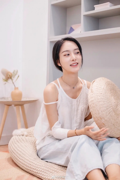 范琦文