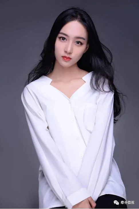 范琦文