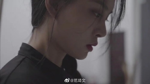 范琦文
