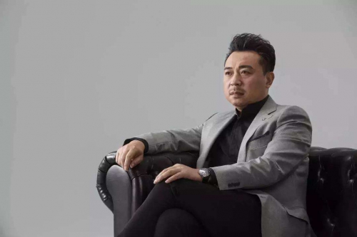 张晞临