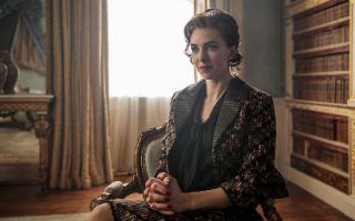 《王冠》第二季发布正式预告 伊丽莎白处境两难