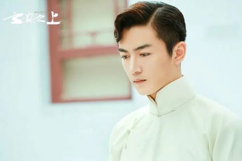 云巅之上