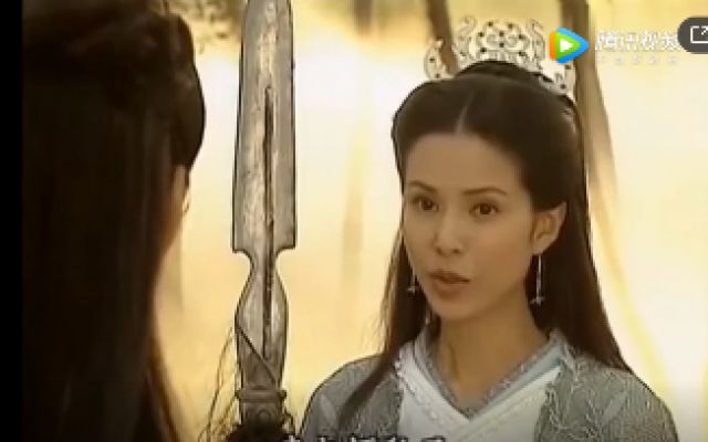 杨门女将穆桂英和杨八妹较量过后,穆桂英很开心,还说起了杨宗保