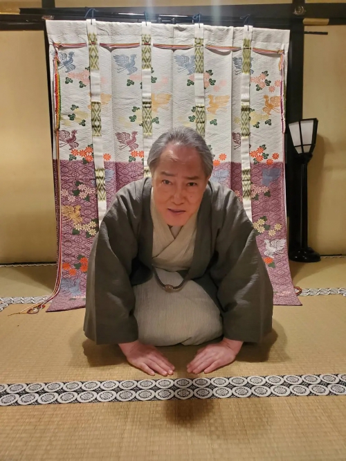 我们的爱情不正常 