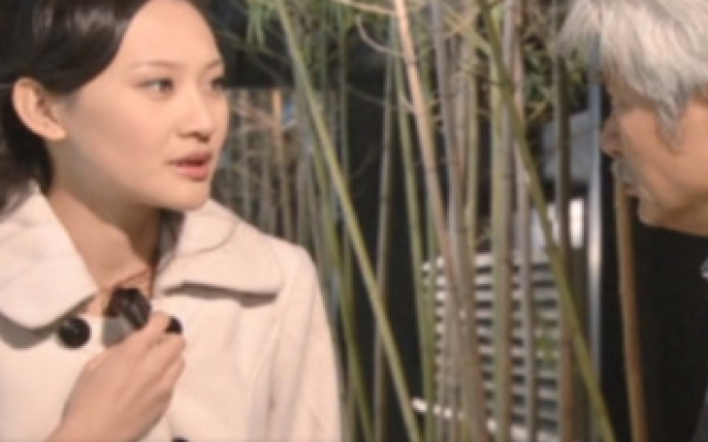 大城市小浪漫：白毛救了程佳丽，发现她胸口的玉坠，竟是仇家女儿