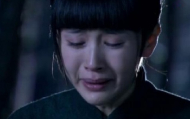 王子文大飚哭戏，倔强的她在哥哥下葬时哭成了泪人