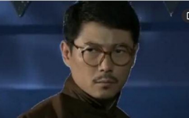 日本女人大开杀戒！没想到戴眼镜的教书先生！他才是武功最高的！