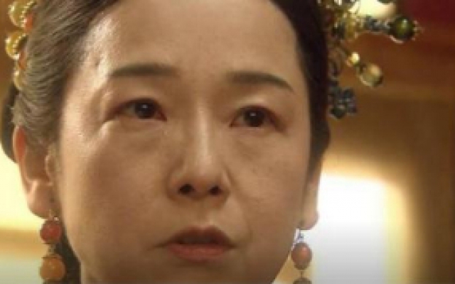 慈禧自感悲哀，自己曾是大清的顶梁柱，如今却成了儿子的绊脚石