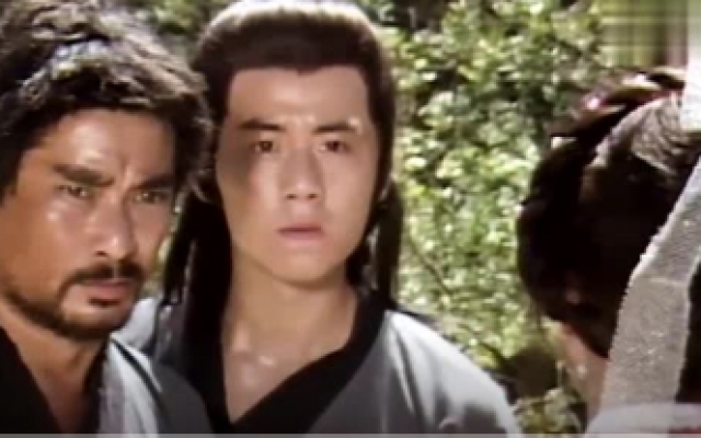 1986港剧《倚天屠龙记》主题曲《剑伴谁在》演唱：梅艳芳、梁朝伟