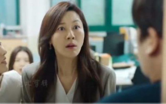 再次十八岁 妻子终于发现十八岁的男主是自己的丈夫。