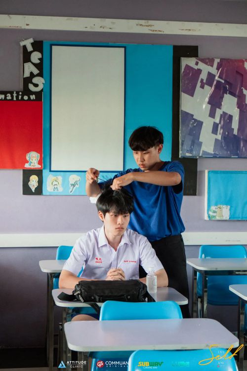 镜中影