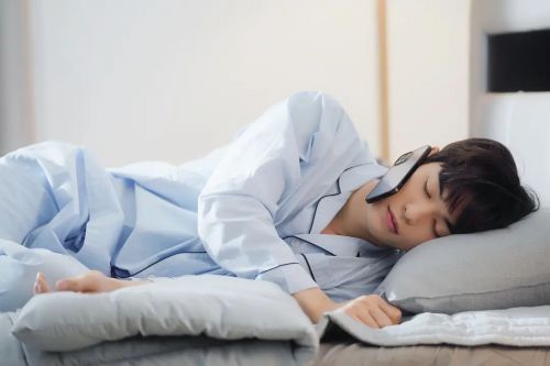 经常请吃饭的理事大人