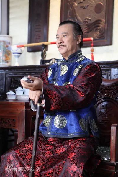 百媚千娇