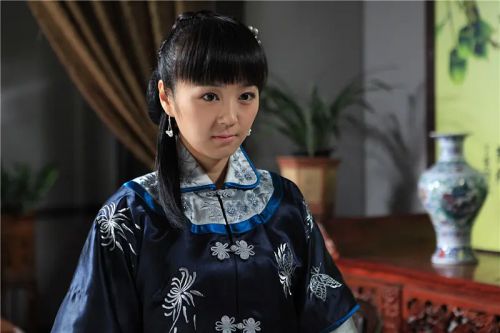 百媚千娇