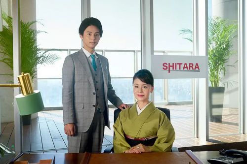 想踢沉迷男的女人 ハマる男に蹴りたい女