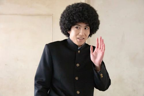 爆炸头田中 アフロ田中