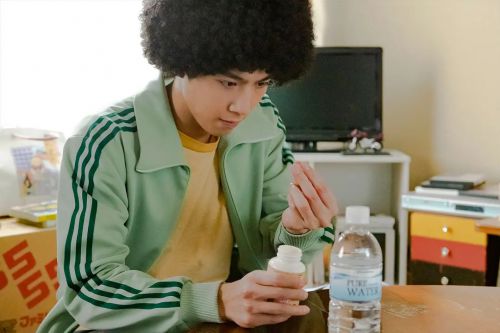 爆炸头田中 アフロ田中