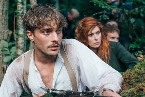 战火巾帼 第一季