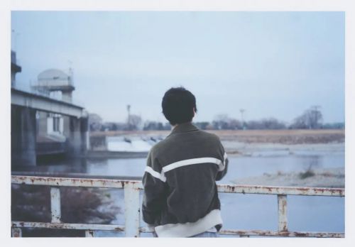 屏住呼吸 