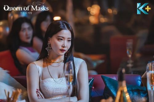 假面女王