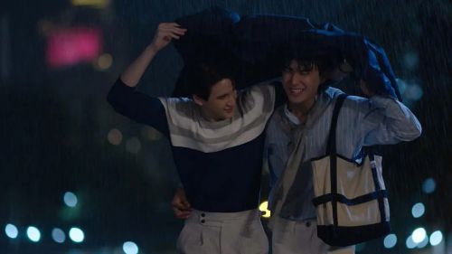 那场雨爱上你