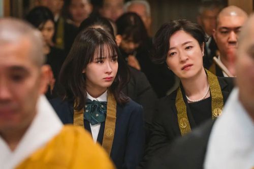 女高中生成为僧人 女子高生、僧になる。