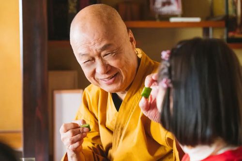 女高中生成为僧人 女子高生、僧になる。