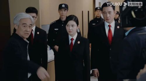 执行法官